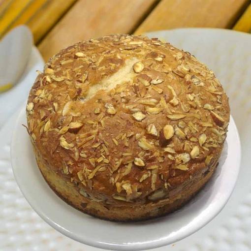Crunchy Almond Cake